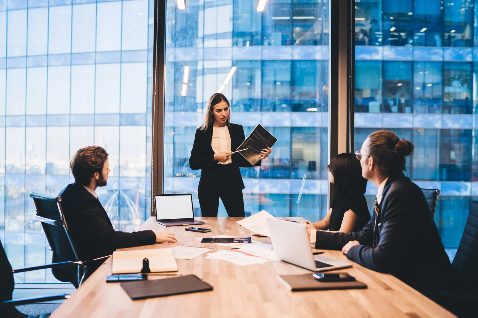 How to Show the Importance of Icons in Presentations: Streamlining Icon Usage for Maximum Impact cover image